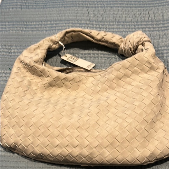 Cream Hobo Bag with Woven Texture - Picture 2 of 9